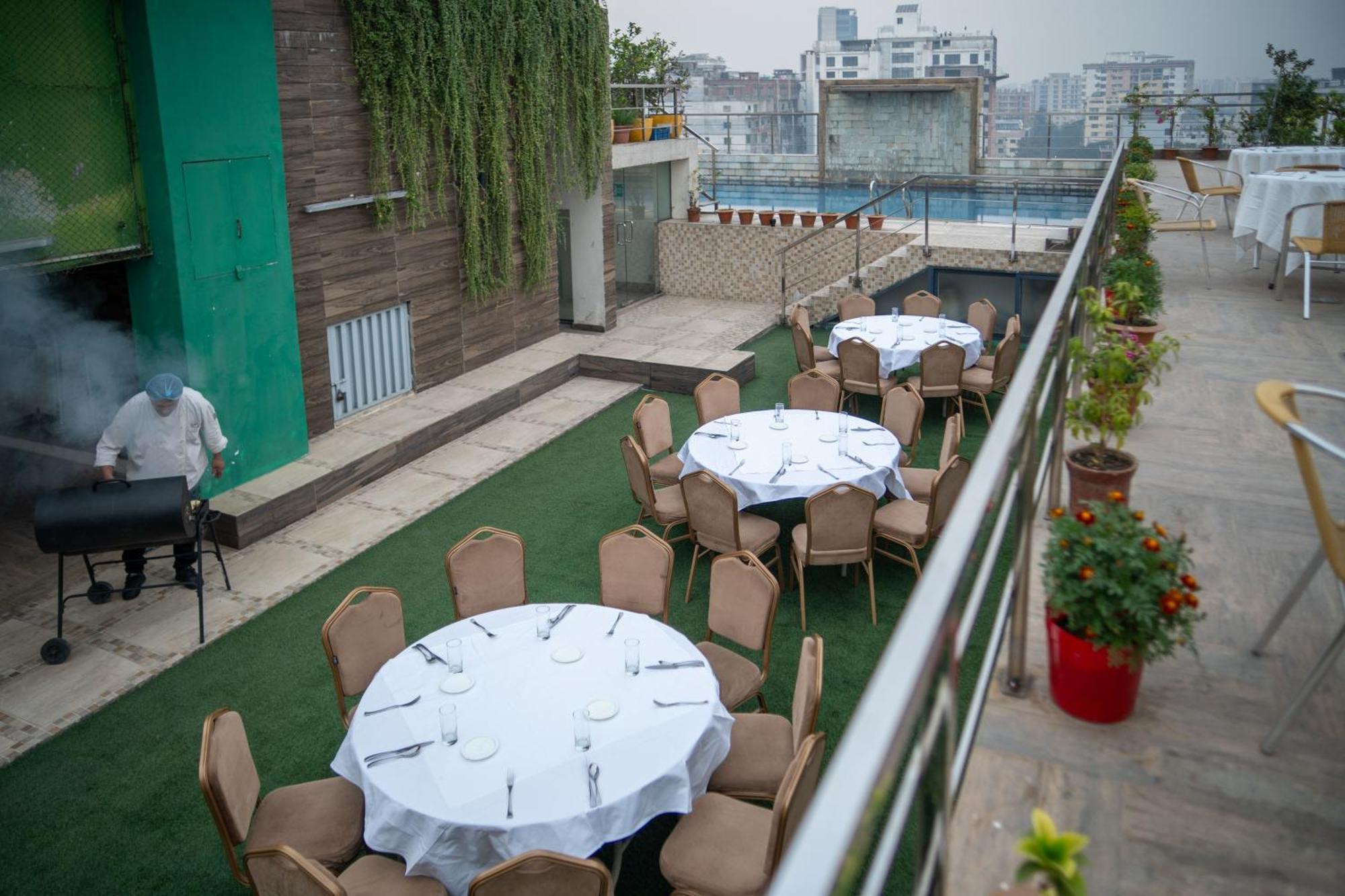 Coventina Lake Suites Dhaka Esterno foto