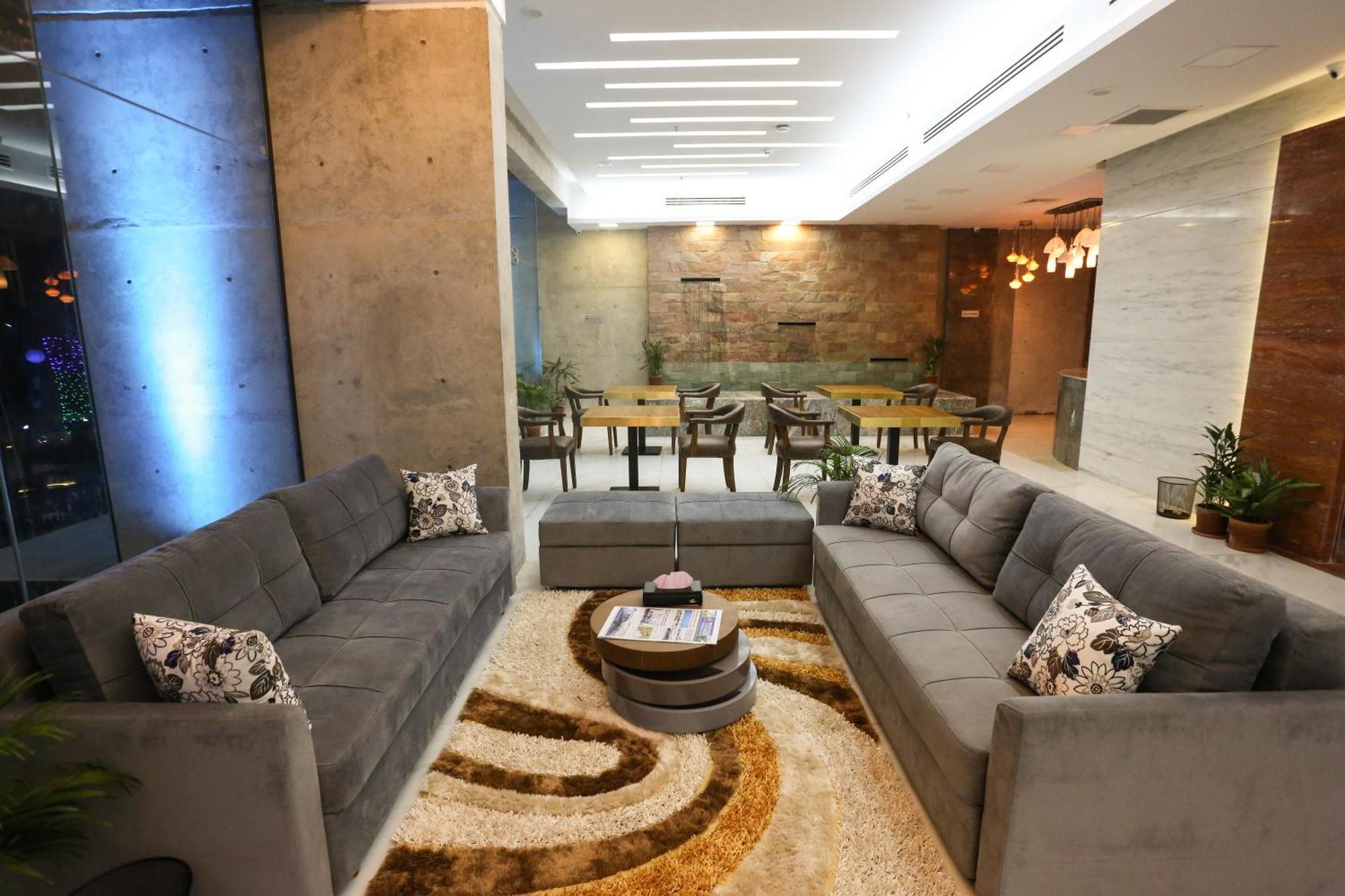Coventina Lake Suites Dhaka Esterno foto
