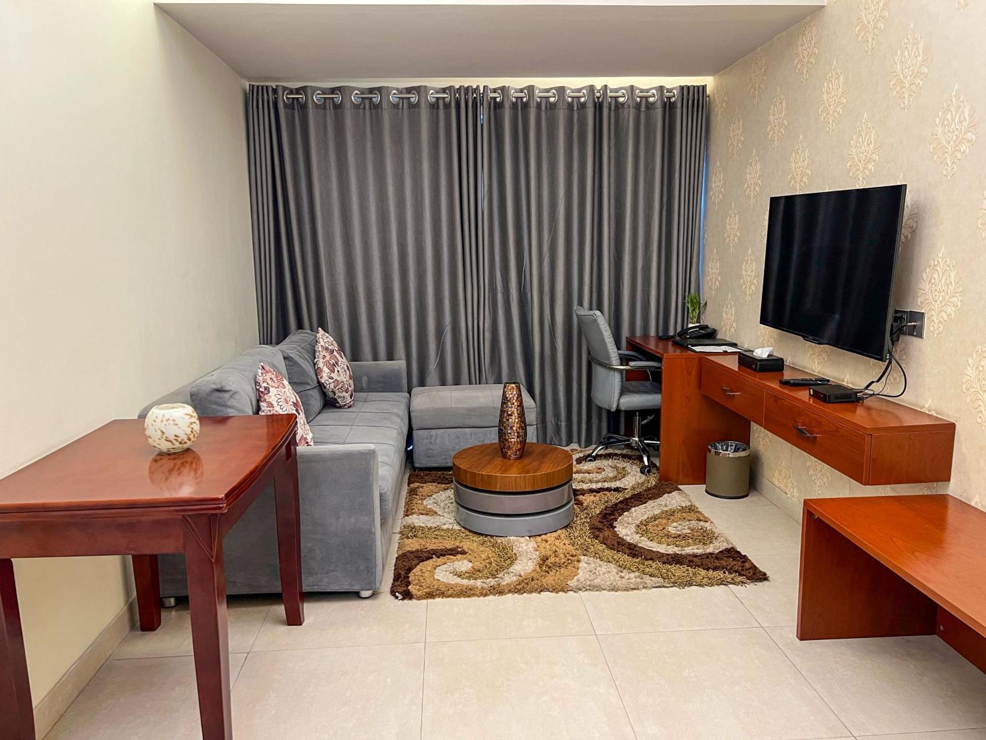 Coventina Lake Suites Dhaka Esterno foto