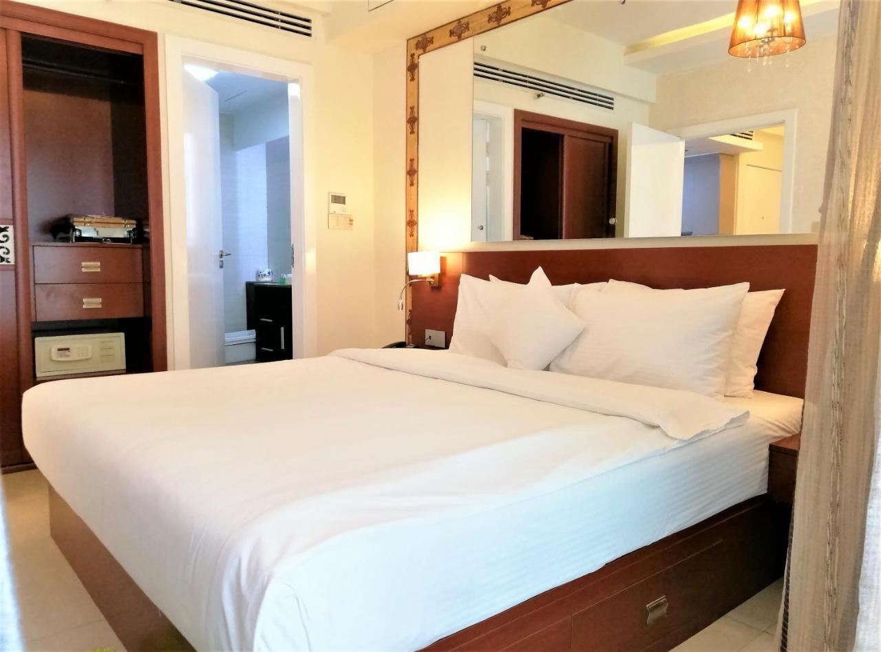 Coventina Lake Suites Dhaka Esterno foto