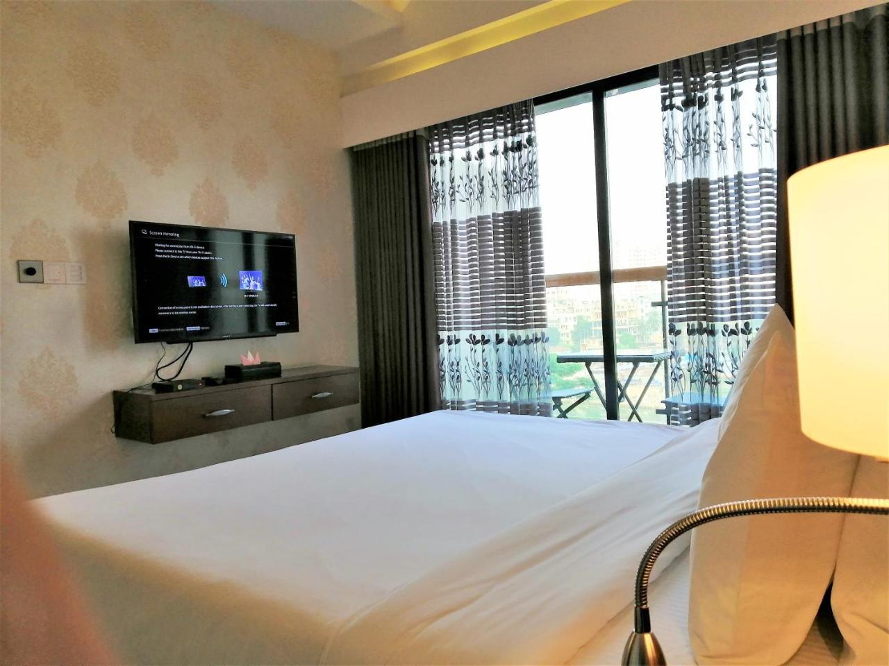 Coventina Lake Suites Dhaka Esterno foto