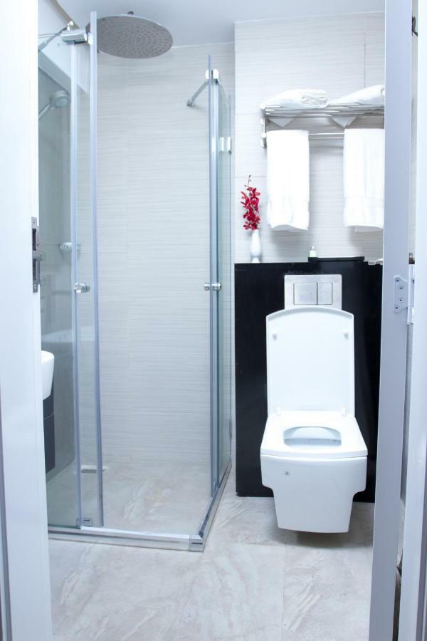 Coventina Lake Suites Dhaka Esterno foto