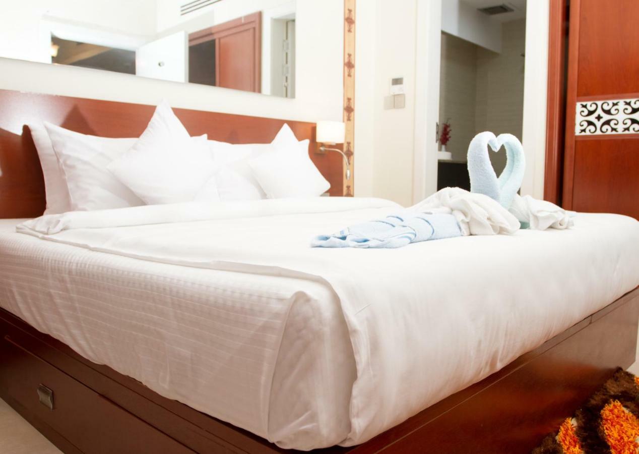 Coventina Lake Suites Dhaka Esterno foto